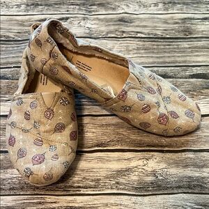 Toms Limited Edition Natural Sparkle Ornaments Linen Lined w/Faux Fur 8